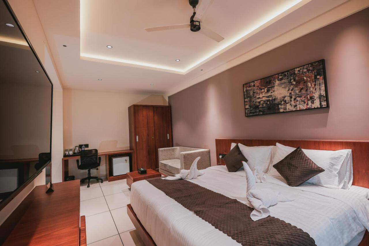 Fortview Suites Kāsaragod Dış mekan fotoğraf