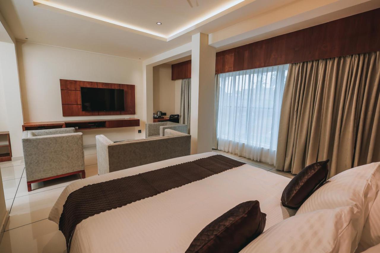 Fortview Suites Kāsaragod Dış mekan fotoğraf